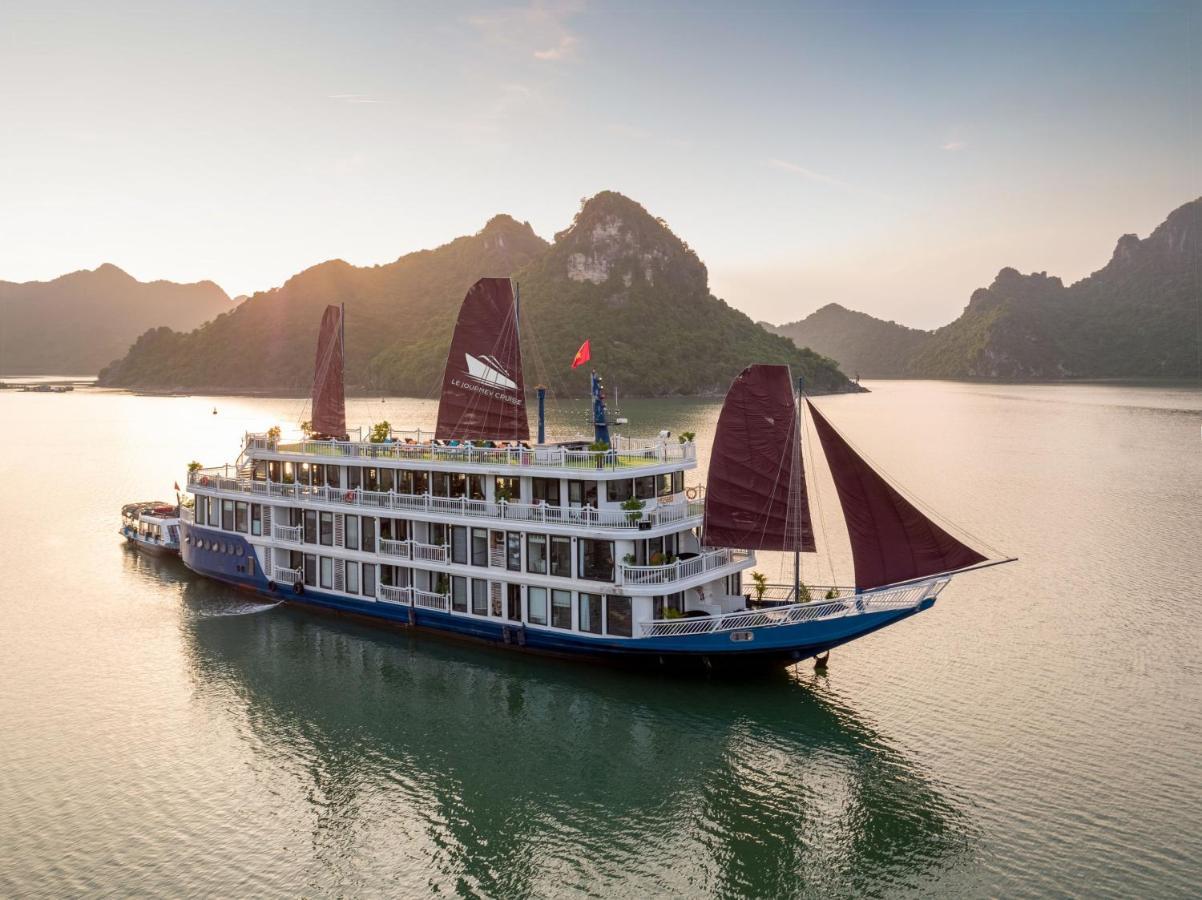 Le Journey Luxury Cruise Hotell Ha Long Exteriör bild